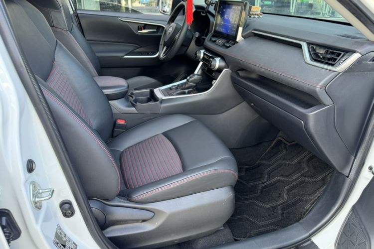 Used Toyota RAV4 Rongfang Plug-in Hybrid 2021 2.5L Two-Wheel Drive Elite Pro Interior 7