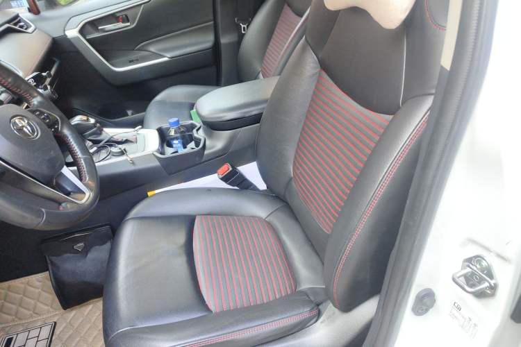 Used Toyota RAV4 Rongfang Plug-in Hybrid 2021 2.5L Two-Wheel Drive Elite Pro Left Front Seat