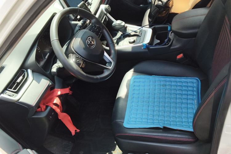 Used Toyota RAV4 Rongfang Plug-in Hybrid 2021 2.5L 4x4 Flagship Pro Left Front Seat