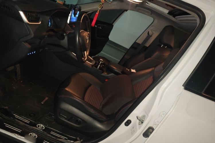 Used Toyota RAV4 Rongfang Plug-in Hybrid 2021 2.5L Two-Wheel Drive Elite Pro Left Front Seat