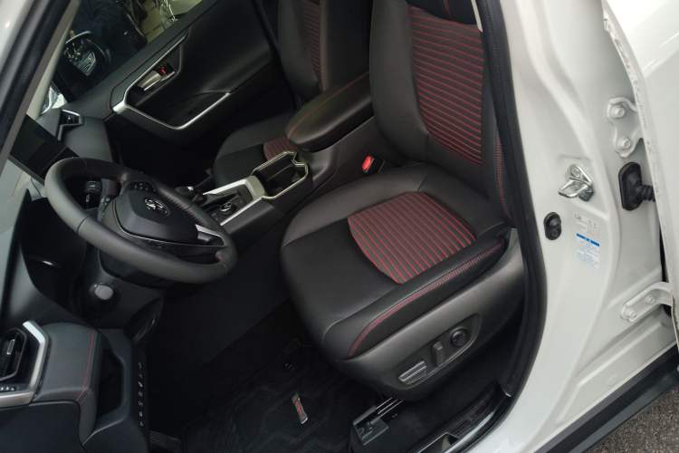 Used Toyota RAV4 Rongfang Plug-in Hybrid 2021 2.5L 4x4 Flagship Pro Left Front Seat