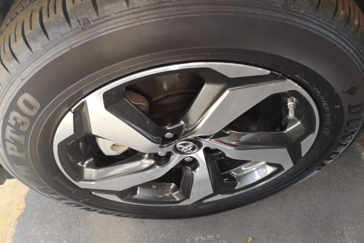Used Toyota RAV4 Rongfang Plug-in Hybrid 2021 2.5L Two-Wheel Drive Elite Pro Left Front Wheel Hub