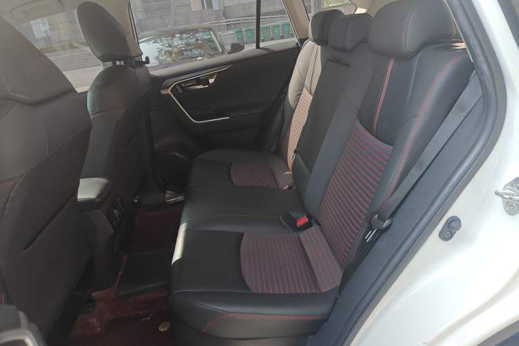 Used Toyota RAV4 Rongfang Plug-in Hybrid 2021 2.5L 4x4 Flagship Pro Left Rear Seat
