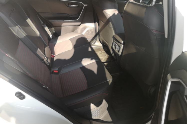Used Toyota RAV4 Rongfang Plug-in Hybrid 2021 2.5L Two-Wheel Drive Elite Pro Left Rear Seat