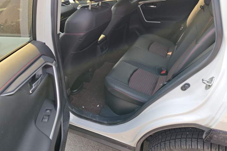 Used Toyota RAV4 Rongfang Plug-in Hybrid 2021 2.5L 4x4 Flagship Pro Left Rear Seat