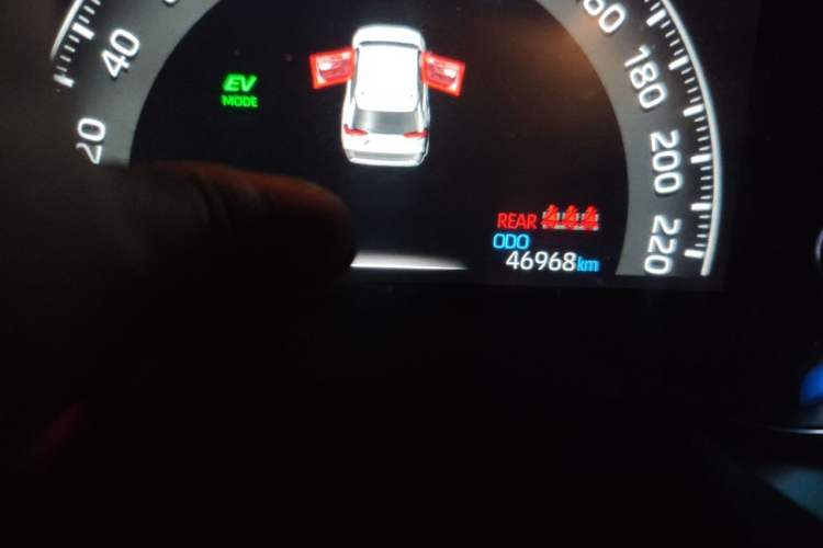 Used Toyota RAV4 Rongfang Plug-in Hybrid 2021 2.5L Two-Wheel Drive Elite Pro Odometer Close Up
