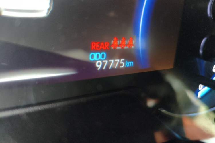 Used Toyota RAV4 Rongfang Plug-in Hybrid 2021 2.5L Two-Wheel Drive Elite Pro Odometer Close Up