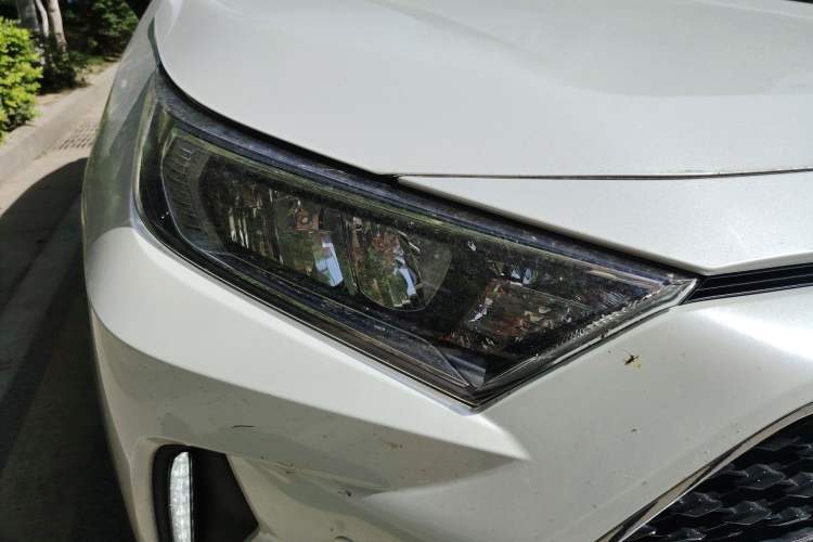 Used Toyota RAV4 Rongfang Plug-in Hybrid 2021 2.5L Two-Wheel Drive Elite Pro Right Front Headlight