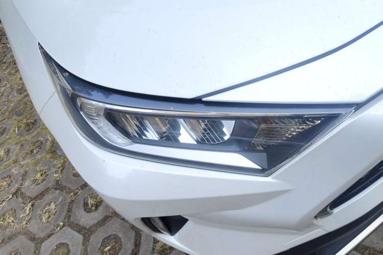 Used Toyota RAV4 Rongfang Plug-in Hybrid 2021 2.5L Two-Wheel Drive Elite Pro Right Front Headlight