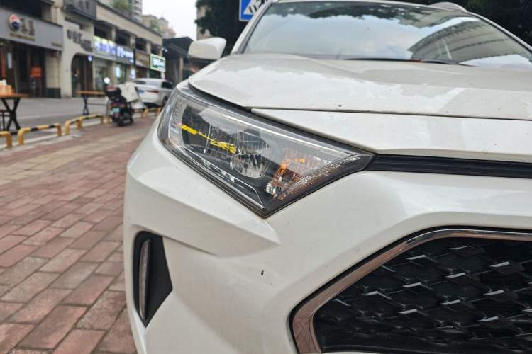 Used Toyota RAV4 Rongfang Plug-in Hybrid 2021 2.5L Two-Wheel Drive Elite Pro Right Front Headlight