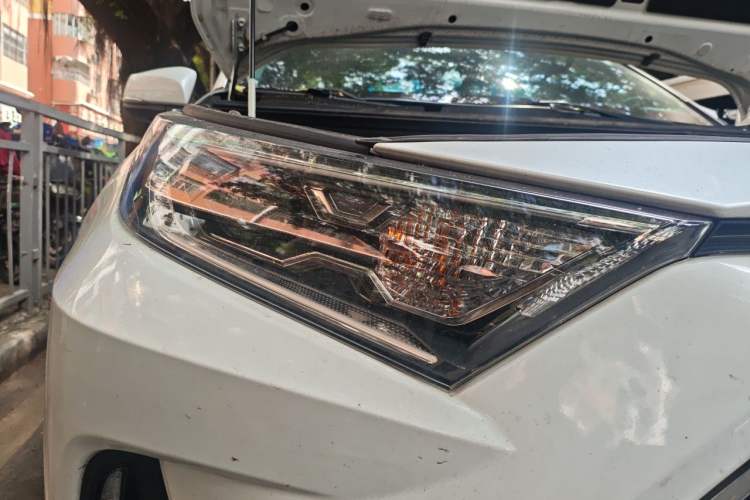 Used Toyota RAV4 Rongfang Plug-in Hybrid 2021 2.5L 4x4 Flagship Pro Right Front Headlight