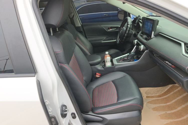 Used Toyota RAV4 Rongfang Plug-in Hybrid 2021 2.5L Two-Wheel Drive Elite Pro Right Front Seat