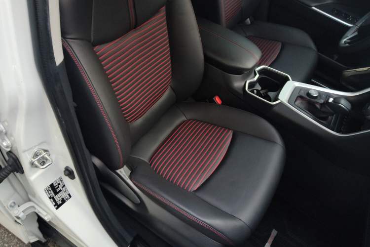 Used Toyota RAV4 Rongfang Plug-in Hybrid 2021 2.5L 4x4 Flagship Pro Right Front Seat