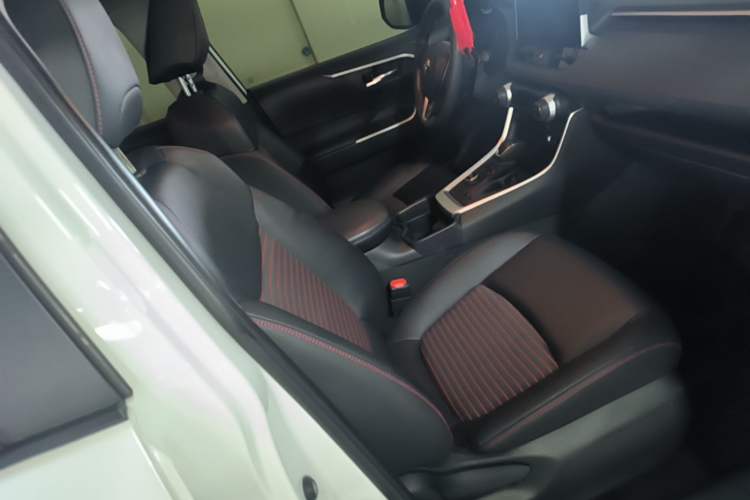 Used Toyota RAV4 Rongfang Plug-in Hybrid 2021 2.5L Two-Wheel Drive Elite Pro Right Front Seat