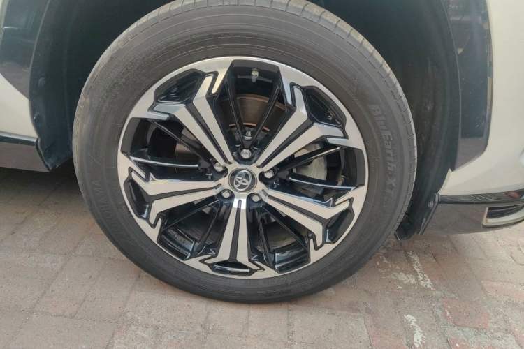 Used Toyota RAV4 Rongfang Plug-in Hybrid 2021 2.5L 4x4 Flagship Pro Right Front Wheel Hub