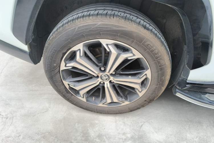 Used Toyota RAV4 Rongfang Plug-in Hybrid 2021 2.5L 4x4 Flagship Pro Right Rear Wheel Hub