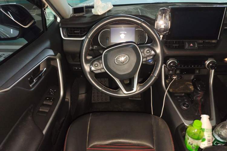 Used Toyota RAV4 Rongfang Plug-in Hybrid 2021 2.5L Two-Wheel Drive Elite Pro Steering Wheel