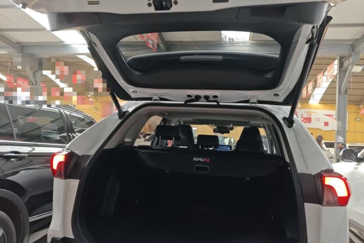 Used Toyota RAV4 Rongfang Plug-in Hybrid 2021 2.5L Two-Wheel Drive Elite Pro Trunk