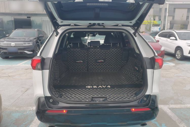 Used Toyota RAV4 Rongfang Plug-in Hybrid 2021 2.5L 4x4 Flagship Pro Trunk