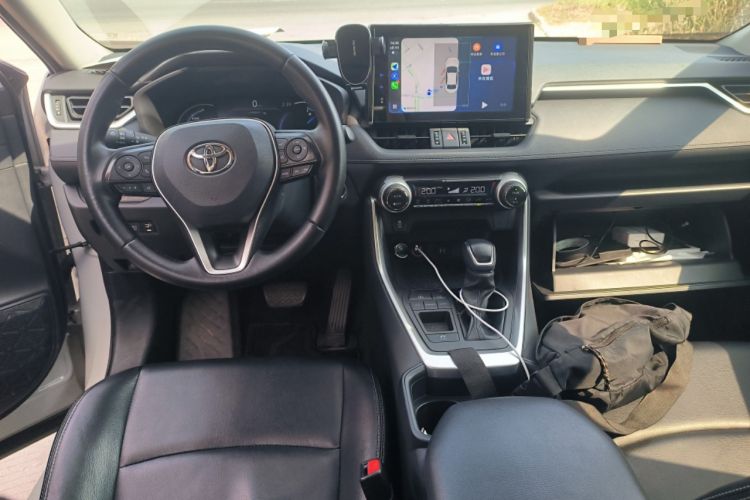 Used Toyota RAV4 Rongfang Plug-in Hybrid 2022 2.5L Two-Wheel Drive Elite Pro Center Console