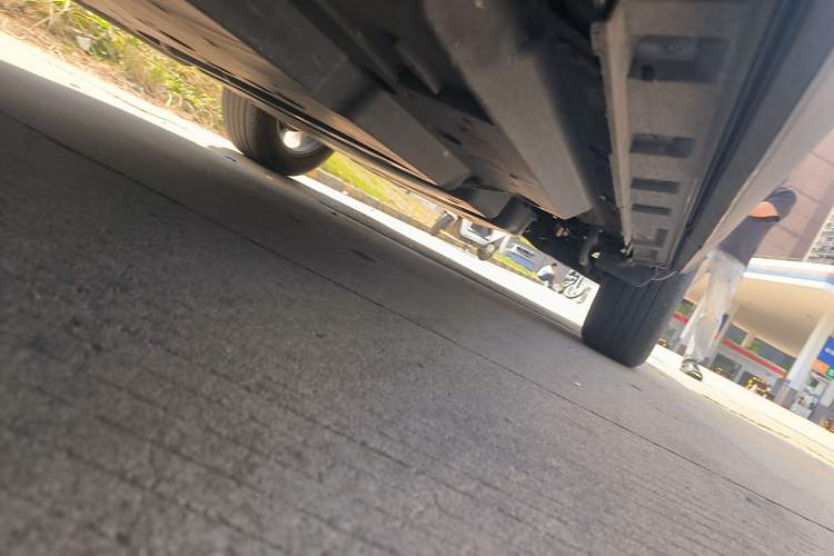 Used Toyota RAV4 Rongfang Plug-in Hybrid 2022 2.5L Two-Wheel Drive Elite Pro Chassis Front Left