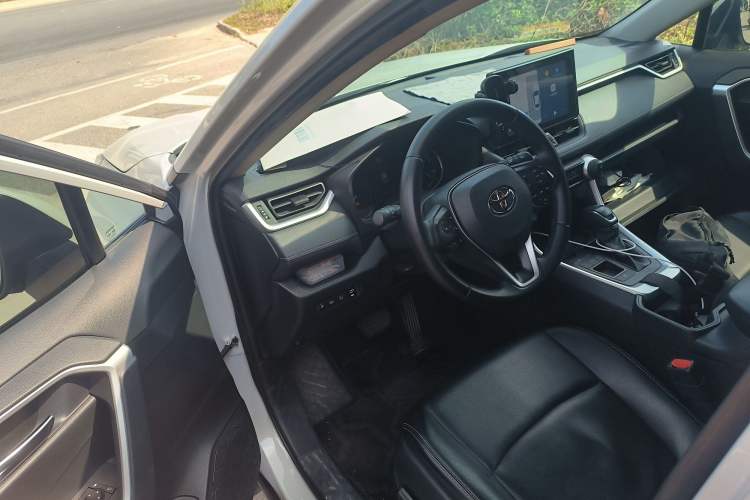 Used Toyota RAV4 Rongfang Plug-in Hybrid 2022 2.5L Two-Wheel Drive Elite Pro Driver Seat