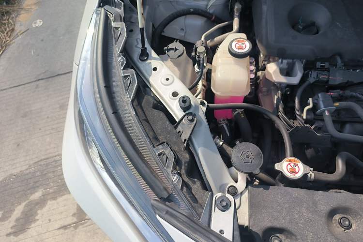 Used Toyota RAV4 Rongfang Plug-in Hybrid 2022 2.5L Two-Wheel Drive Elite Pro Engine Bay Right