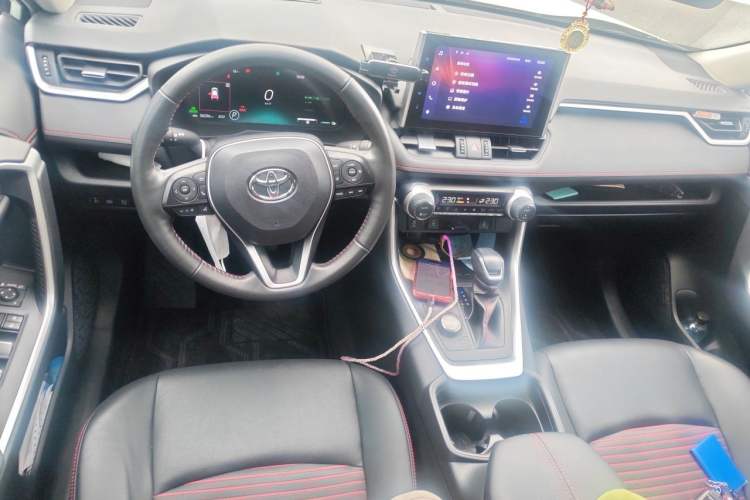 Used Toyota RAV4 Rongfang Plug-in Hybrid 2022 2.5L Four-Wheel Drive Flagship Pro Center Console