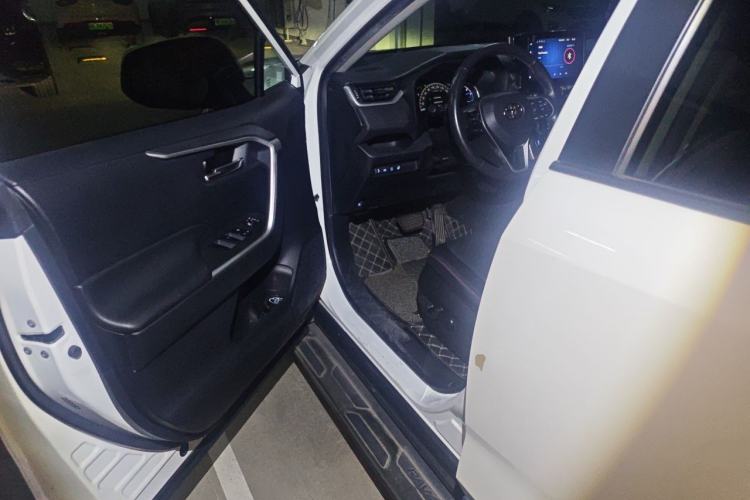 Used Toyota RAV4 Rongfang Plug-in Hybrid 2022 2.5L Two-Wheel Drive Elite Pro Driver Seat