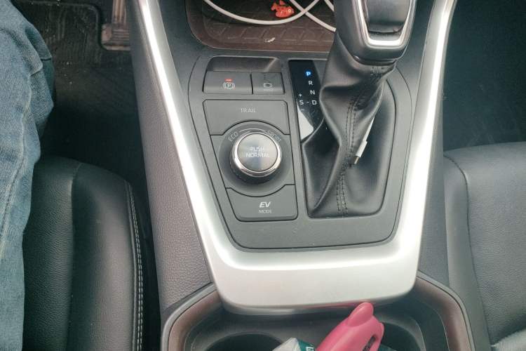 Used Toyota RAV4 Rongfang Plug-in Hybrid 2022 2.5L Four-Wheel Drive Flagship Pro Gear Lever