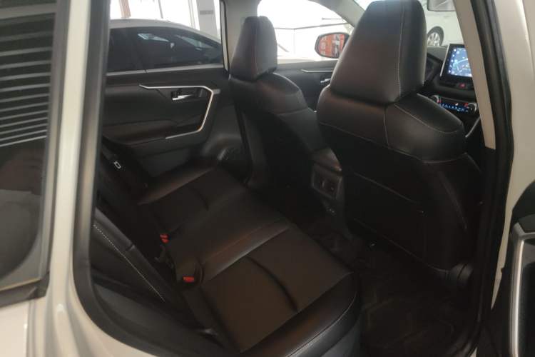 Used Toyota RAV4 Rongfang Plug-in Hybrid 2022 2.5L Two-Wheel Drive Elite Pro Interior 4
