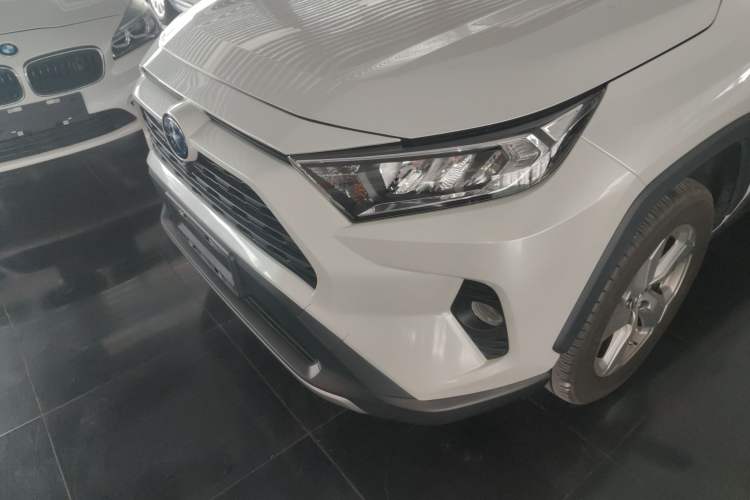 Used Toyota RAV4 Rongfang Plug-in Hybrid 2022 2.5L Two-Wheel Drive Elite Pro Left Front Headlight