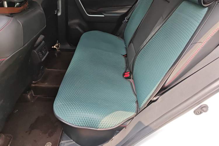 Used Toyota RAV4 Rongfang Plug-in Hybrid 2022 2.5L Two-Wheel Drive Elite Pro Left Rear Seat