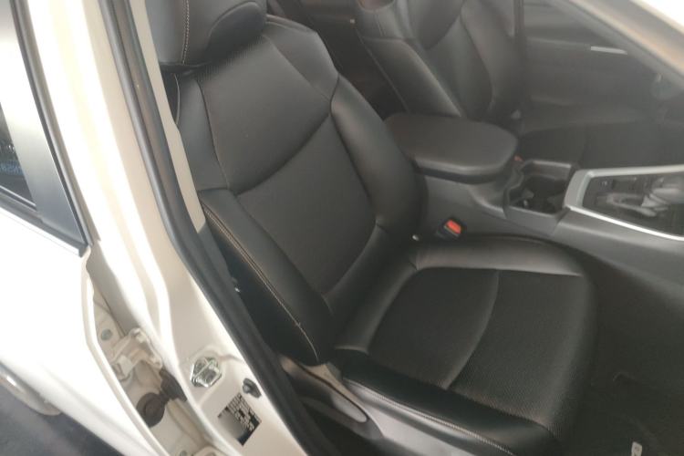 Used Toyota RAV4 Rongfang Plug-in Hybrid 2022 2.5L Two-Wheel Drive Elite Pro Right Front Seat