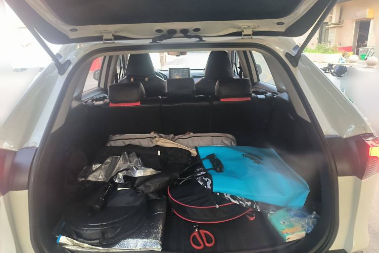 Used Toyota RAV4 Rongfang Plug-in Hybrid 2022 2.5L Two-Wheel Drive Elite Pro Trunk