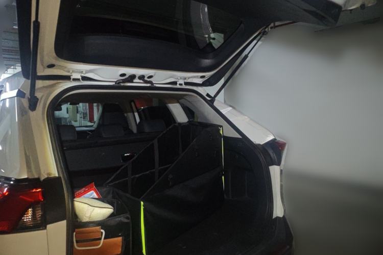 Used Toyota RAV4 Rongfang Plug-in Hybrid 2022 2.5L Two-Wheel Drive Elite Pro Trunk