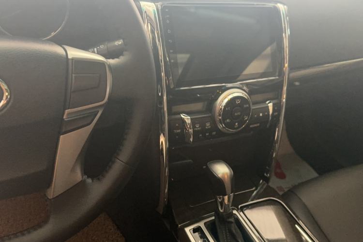 Used Toyota Reiz 2013 2.5V Elite Edition Audio And AC Panel