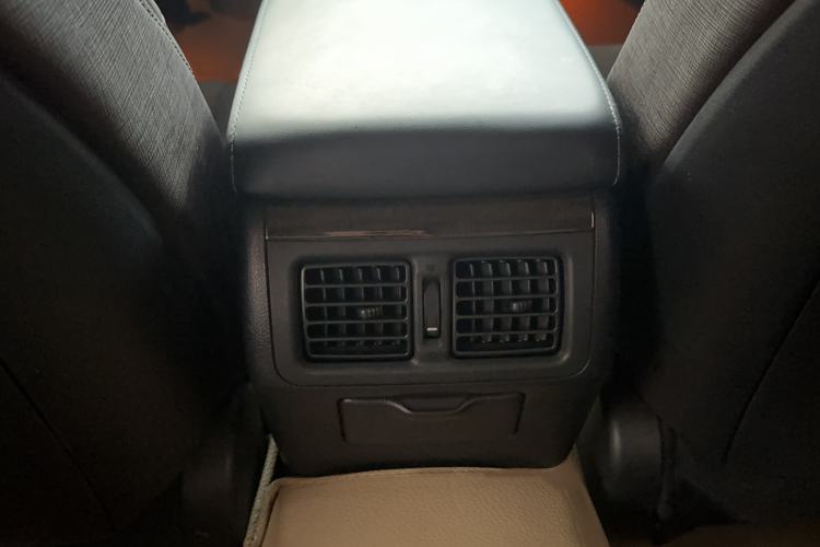 Used Toyota Reiz 2013 2.5V Shangrui Edition Interior 7