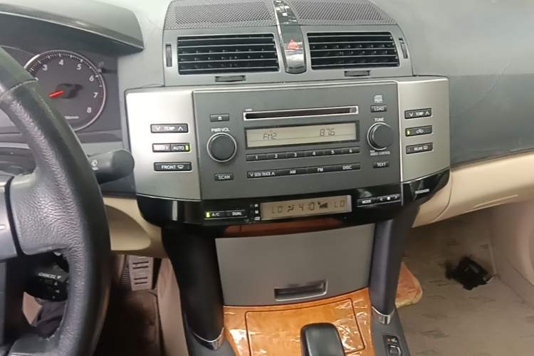 Used Toyota Reiz  Audio And AC Panel