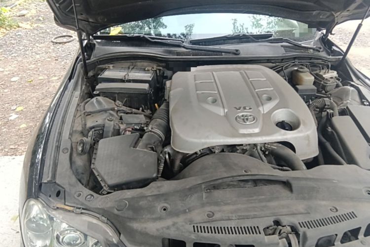 Used Toyota Reiz  Engine Bay Right