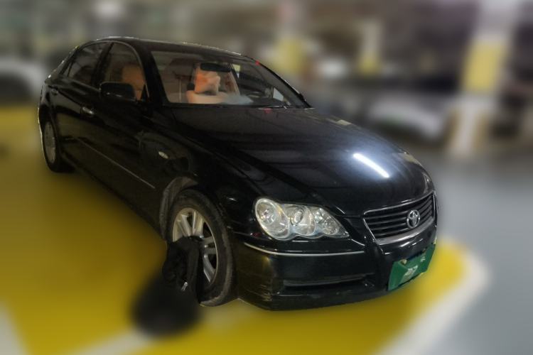 Used Toyota Reiz 2006 2.5S Front Right 45 Deg