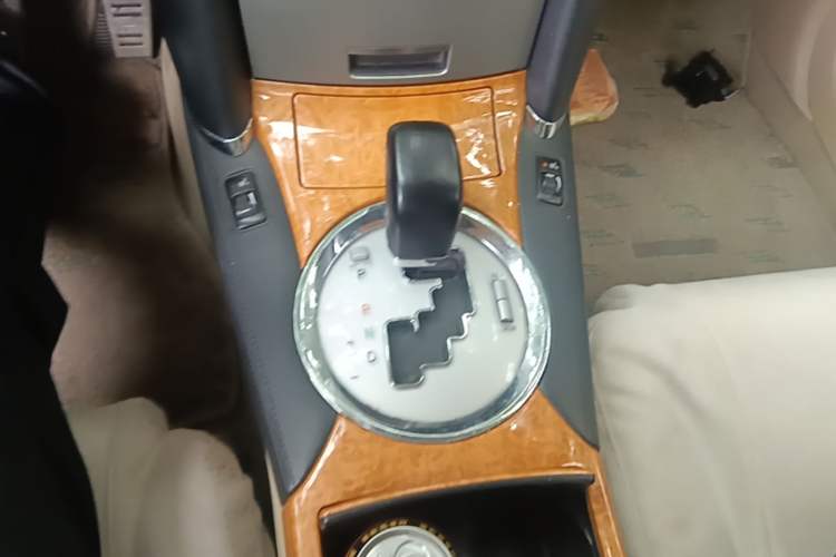 Used Toyota Reiz  Gear Lever