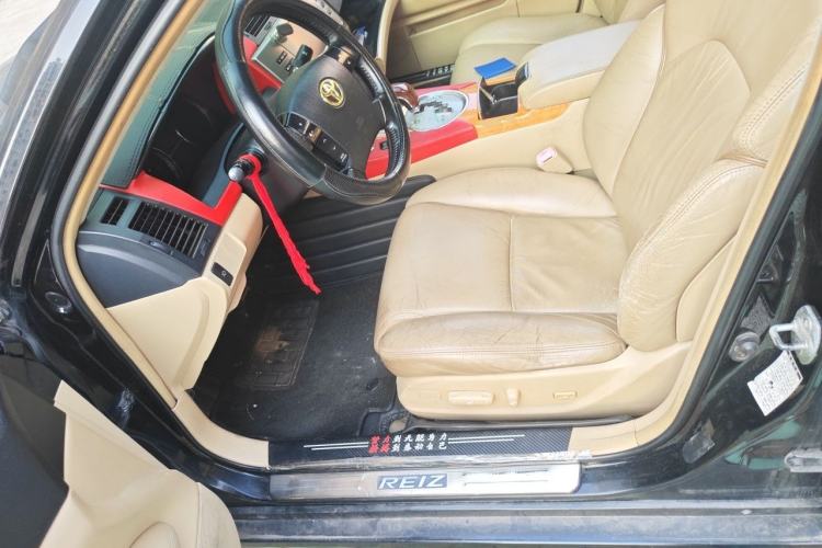 Used Toyota Reiz 2006 2.5V Left Front Seat