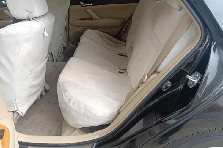 Used Toyota Reiz  Left Rear Seat