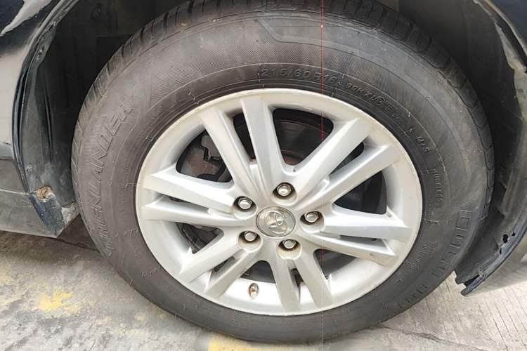Used Toyota Reiz 2006 2.5S Special Edition Right Front Wheel Hub