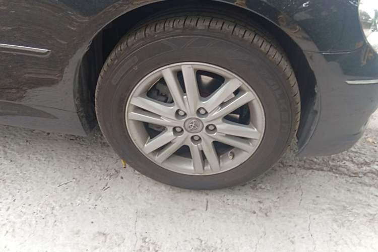 Used Toyota Reiz  Right Front Wheel Hub
