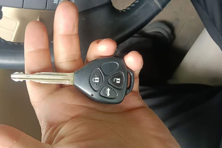 Used Toyota Reiz  Vehicle Key