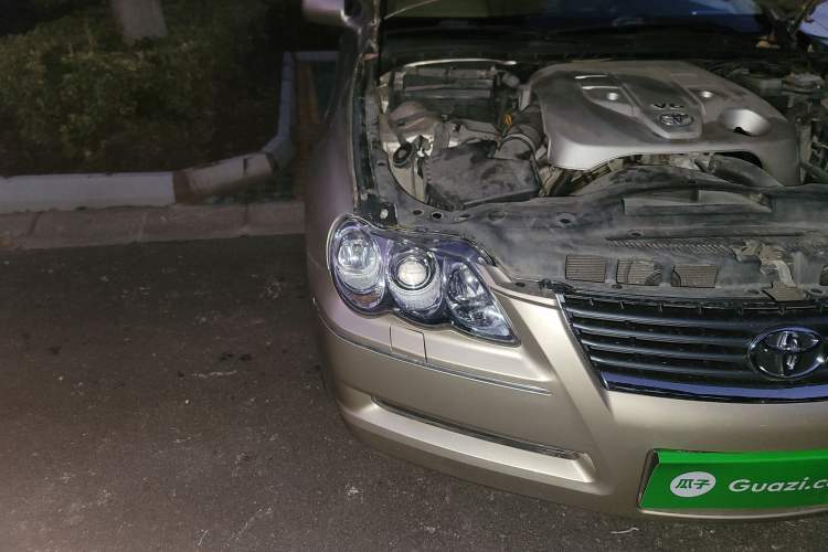 Used Toyota Reiz 2006 2.5V Right Front Headlight