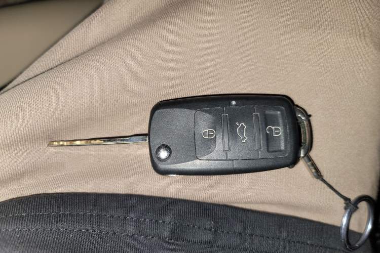 Used Toyota Reiz 2006 2.5V Vehicle Key