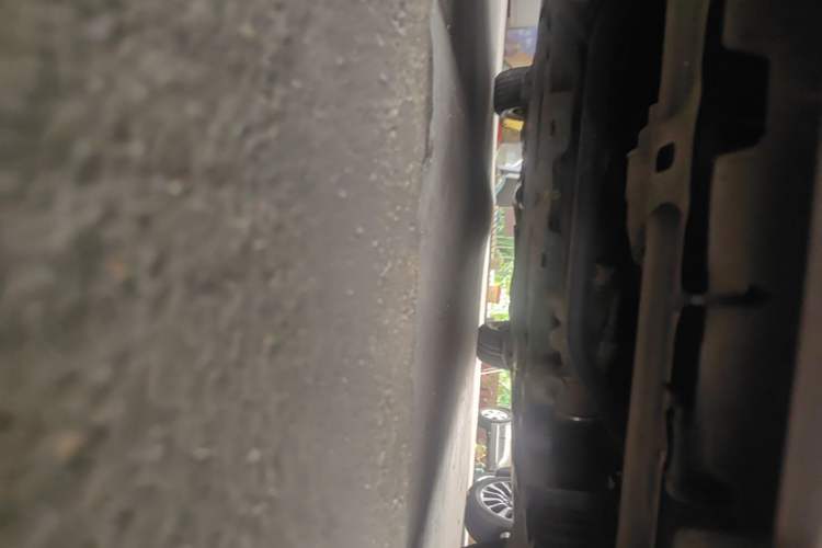 Used Toyota Reiz 2006 2.5V Chassis Front